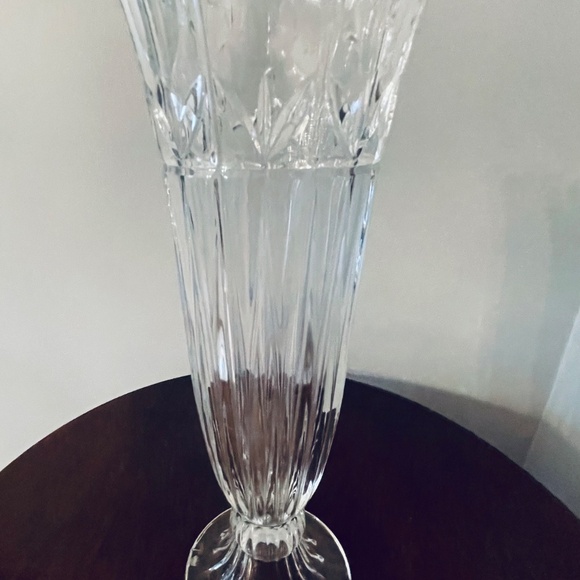 Mid-century crystal tulip vase, Tall Crystal Vase, Vintage Crystal Tulip Vase - Picture 4 of 4